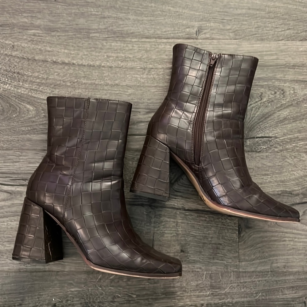 PRETTYLITTLETHING- Chocolate Ankle Boots, Size 8 (Wide Width)